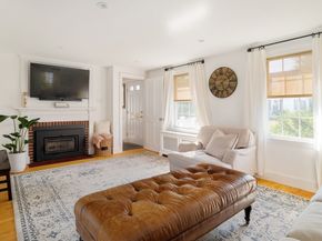 33 Pilgrim St, North Andover MA 01845