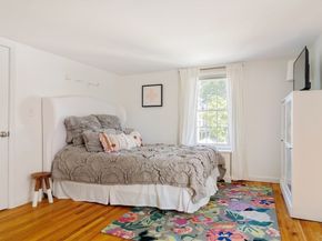 33 Pilgrim St, North Andover MA 01845