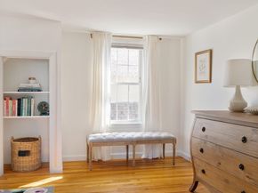 33 Pilgrim St, North Andover MA 01845