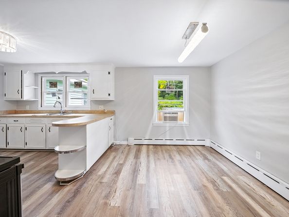 7 Millbury Blvd, Oxford MA 01540