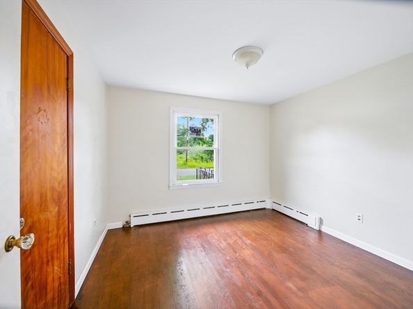 7 Millbury Blvd, Oxford MA 01540
