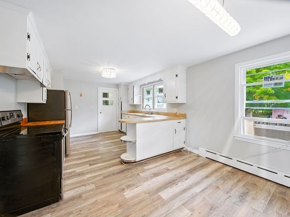 7 Millbury Blvd, Oxford MA 01540
