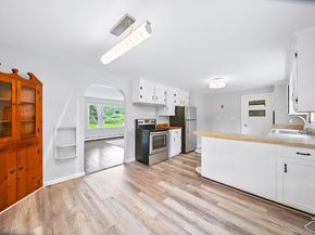 7 Millbury Blvd, Oxford MA 01540