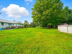 7 Millbury Blvd, Oxford MA 01540