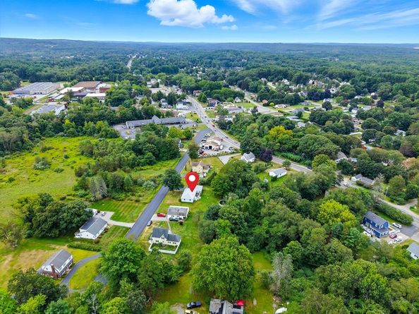 7 Millbury Blvd, Oxford MA 01540