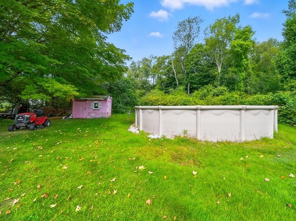 7 Millbury Blvd, Oxford MA 01540