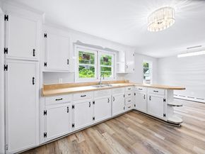 7 Millbury Blvd, Oxford MA 01540