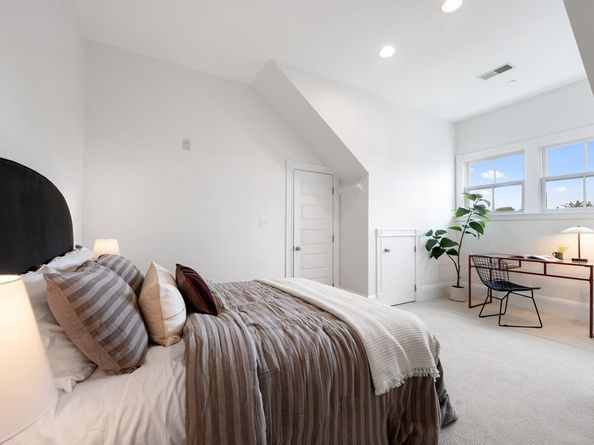 245 Beacon Street 6, Somerville MA 02143