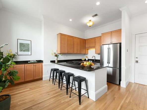 245 Beacon Street 6, Somerville MA 02143