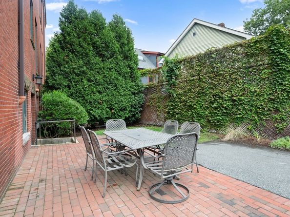 245 Beacon Street 6, Somerville MA 02143