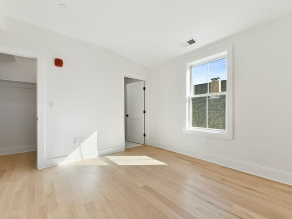 51 Walk Hill 3, Boston MA 02130