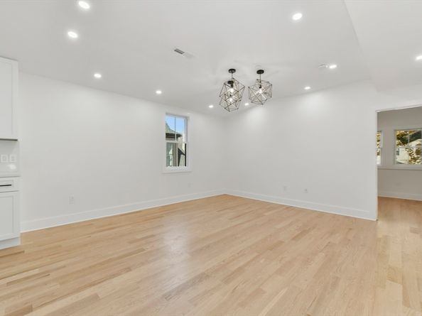 51 Walk Hill 3, Boston MA 02130