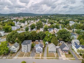 15 6th St, Leominster MA 01453