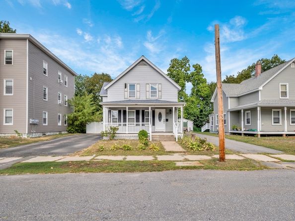 15 6th St, Leominster MA 01453