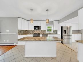 15 6th St, Leominster MA 01453