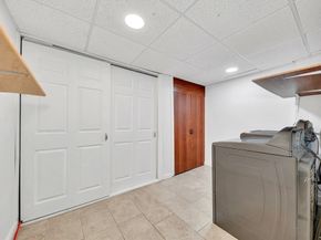 15 6th St, Leominster MA 01453