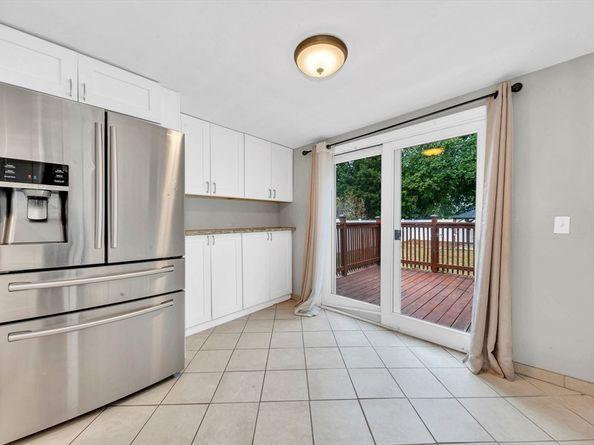 15 6th St, Leominster MA 01453