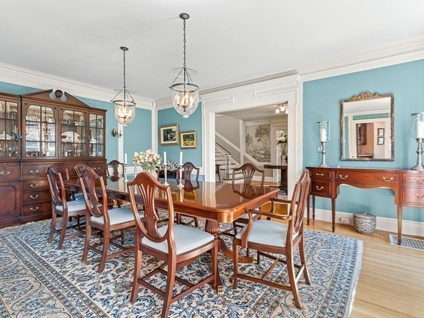 2 Everett Ave, Winchester MA 01890