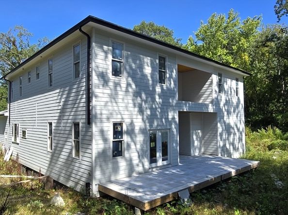 34 Hyde Park St, Dedham MA 02026