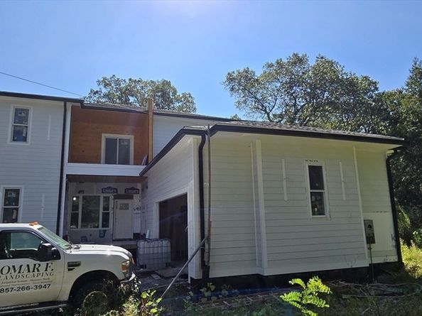 34 Hyde Park St, Dedham MA 02026