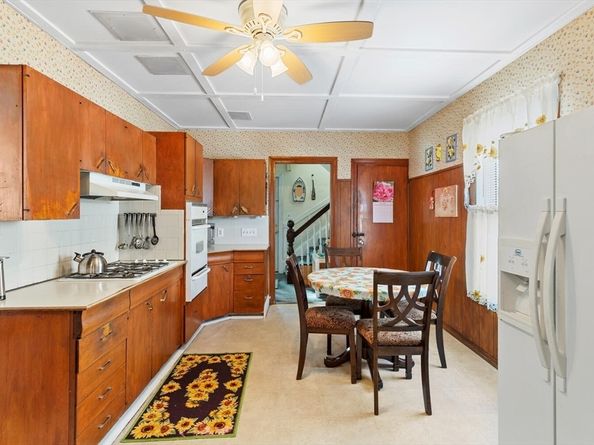 70 Allen Avenue, Lynn MA 01902