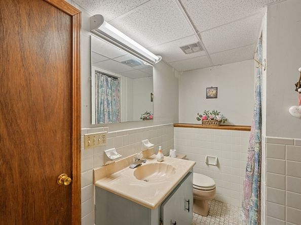 5 Chase Dr, Sharon MA 02067