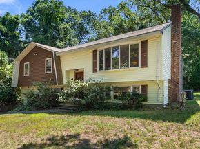 5 Chase Dr, Sharon MA 02067