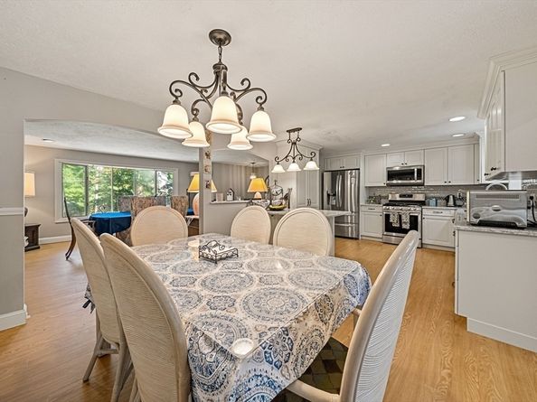 5 Chase Dr, Sharon MA 02067
