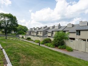 112 Mill Pond 112, North Andover MA 01845