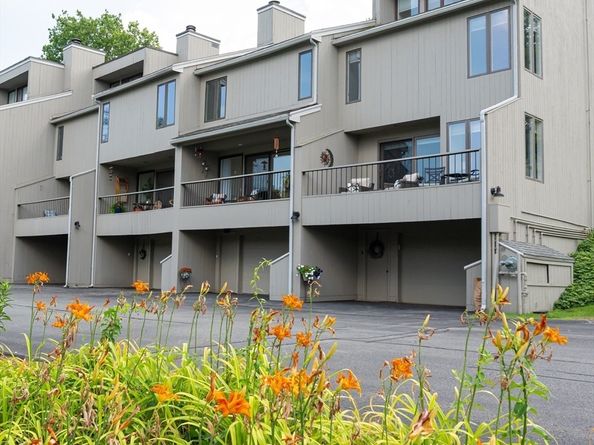 112 Mill Pond 112, North Andover MA 01845