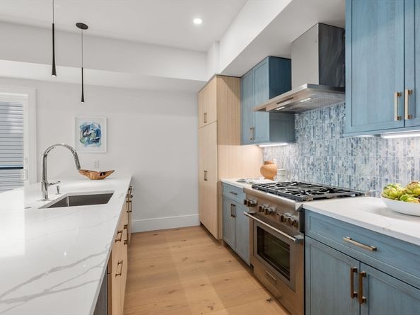527 East 7th Street 1, Boston MA 02127