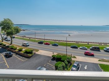 300 Lynn Shore Dr