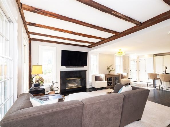 4 Margin St A, Cohasset MA 02025
