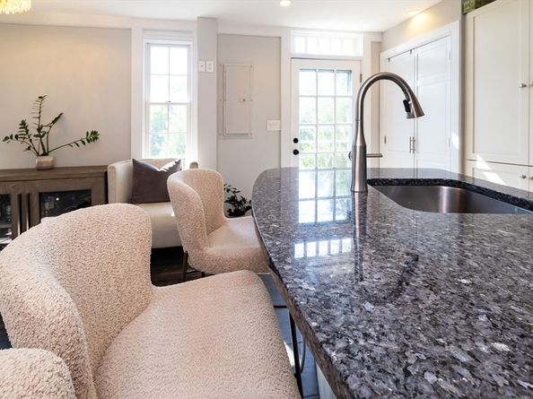 4 Margin St A, Cohasset MA 02025