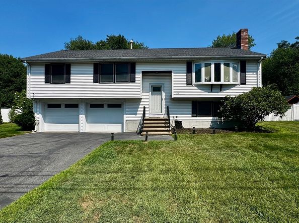65 Lheureux Cir, Randolph MA 02368