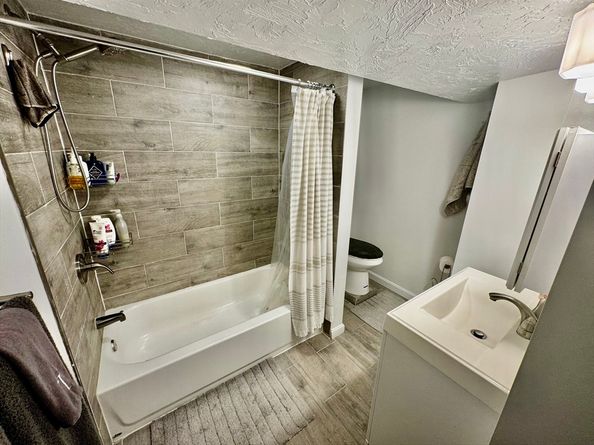 65 Lheureux Cir, Randolph MA 02368