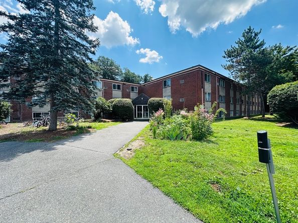 15 Weld St 46, Framingham MA 01702
