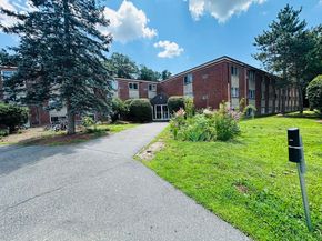 15 Weld St 46, Framingham MA 01702