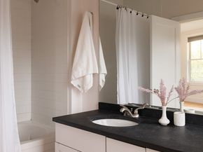 94 Hampshire St B, Cambridge MA 02139