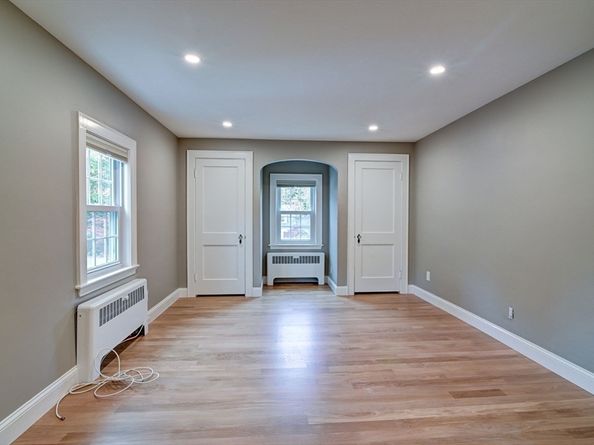 60 Warwick Dr, Westwood MA 02090