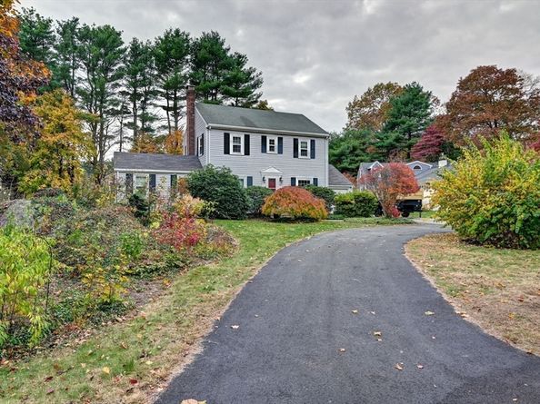 60 Warwick Dr, Westwood MA 02090