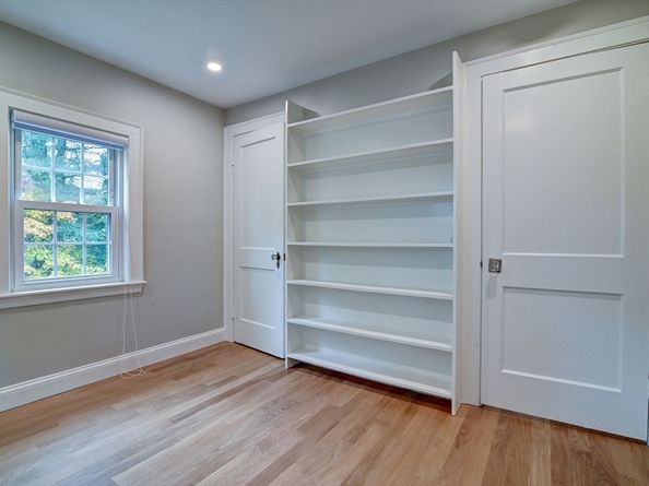 60 Warwick Dr, Westwood MA 02090