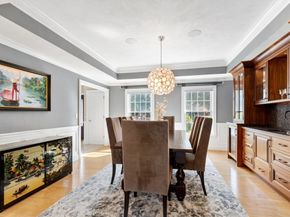 6 Stagecoach Ln, Lynnfield MA 01940