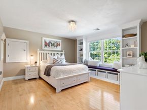 6 Stagecoach Ln, Lynnfield MA 01940