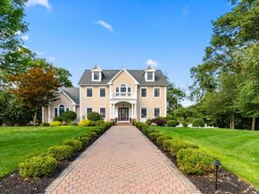 6 Stagecoach Ln, Lynnfield MA 01940