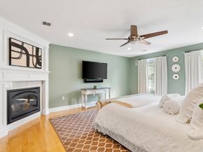 6 Stagecoach Ln, Lynnfield MA 01940