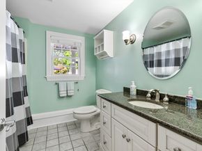 6 Stagecoach Ln, Lynnfield MA 01940