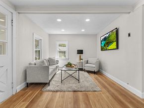 38 Oakhurst Rd, Hopkinton MA 01748