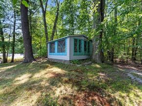 38 Oakhurst Rd, Hopkinton MA 01748