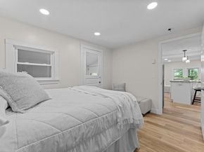 38 Oakhurst Rd, Hopkinton MA 01748